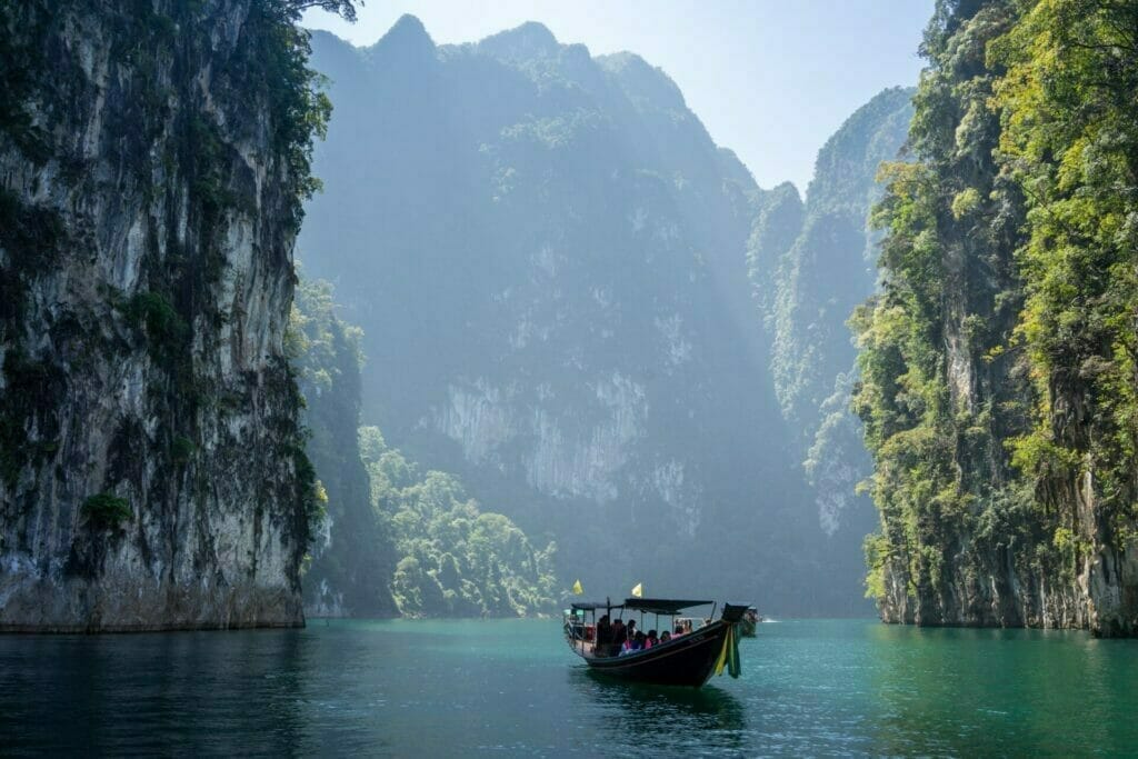 robin noguier sydwCr54rf0 unsplash Vergleichsplattform Thailand für nützliche Informationen